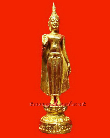 พระบูชาพระร่วงโรจนฤทธิ์ วัดพระปฐมเจดีย์ จ.นครปฐม ขนาดตั้งหน้ารถ สวยมากค่ะ
