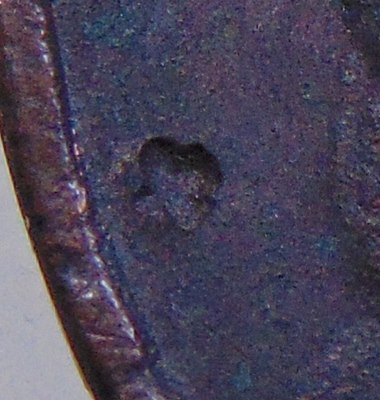 เหรียญกรมหลวงชุมพร รุ่นหลักเมืองชุมพร ปี๓๕