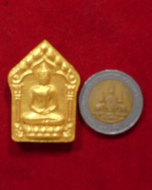  ขุนแผนหลวงพ่อคูณ ผสมมวลสารผงพรายกุมารหลวงปู่ทิม เมตตามหานิยม พิมพ์ใหญ่ ทาทอง วัดบ้านไร่ ปี 2557 