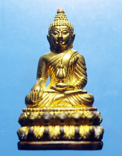 A218 พระกริ่งสุคโตเนื้อทองทิพย์ หลวงปู่คำบุ วัดกุดชมภู จ.อุบลราชธานี สภาพสวยๆ เดิมๆ