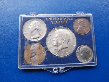 ชุดเหรียญ USA ยกชุด 5 เหรียญ ครบ 5 ชนิดราคา ในตลับเดิม