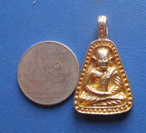 เหรียญหล่อพิมพ์จอบ หลวงพ่อเงิน  วัดบางคลาน  ออกวัดคงคาราม กะไหล่ทอง