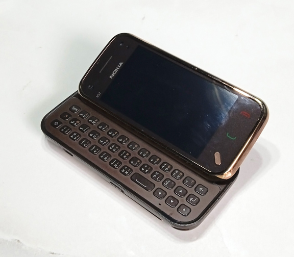 NOKIA N97mini สวยๆ ไว้สะสม