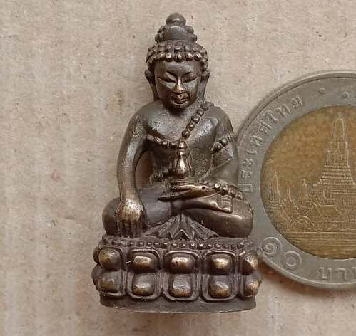 พระกริ่งชินบัญชร IRPC มั่งมี ศรีสุข รวย รวย ลาภผล พูลทวี หลวงพ่อสาคร วัดหนองกรับ ปี2555เลข2096