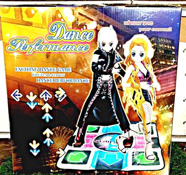ชุดแผ่นรองเต้นส์เกมส์ฮิตที่ตามห้างมีแต่สามารถมีไว้เล่นได้ที่บ้าน