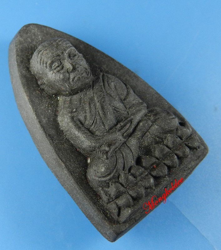 หลวงปู่ทวด รุ่นรวยรับทรัพย์ เนื้อว่านคลุกรัก หลังฝังปรกและถุงเงินทอง พ่อท่านซุ่น วัดบ้านลานควาย