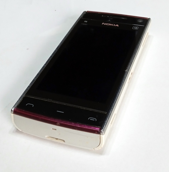 NOKIA X6-00 หายากนะรุ่นนี้ สวยๆ เอาไว้สะสม