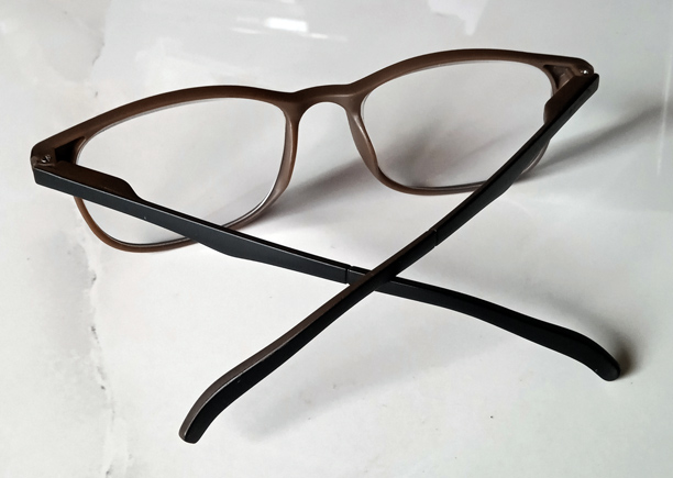 แว่นสายตายาว Black&Brown Frame JAPAN DESIGN ของใหม่ พร้อมซองทรงสปอร์ต สวยหรูเข้าชุด