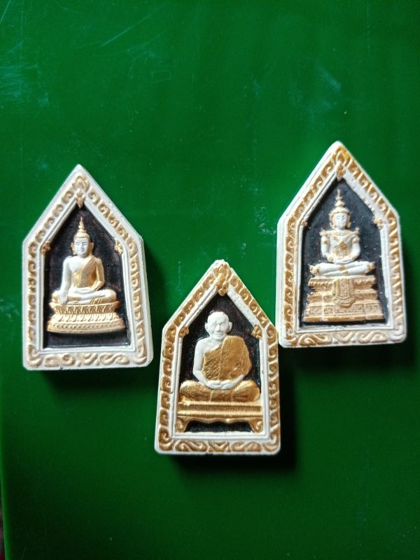 หลวงปู่ม่น ไตรภาคี​ กรรมการ