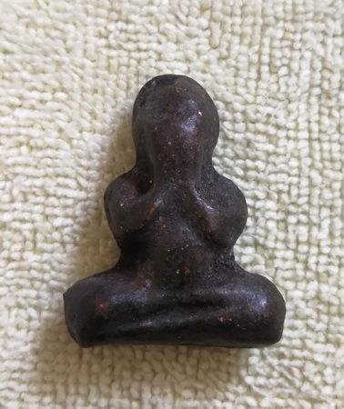 พระปิดตาชุดเรือบรื๋อ เนื้อผงคลุกรัก วัดสะพานสูง จ.นนทบุรี