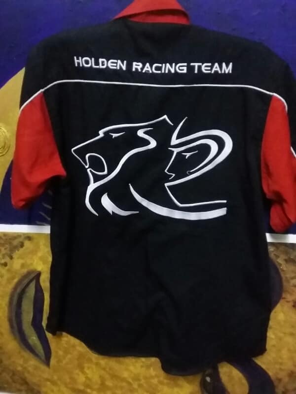 เสื้อมือสอง  HOLDEN  ไซร์  M เคาะเดียวครับ