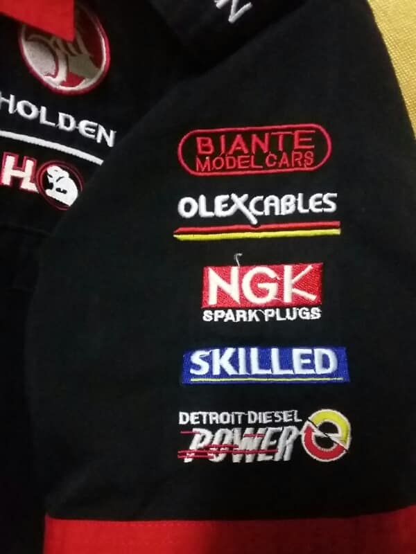 เสื้อมือสอง  HOLDEN  ไซร์  M เคาะเดียวครับ