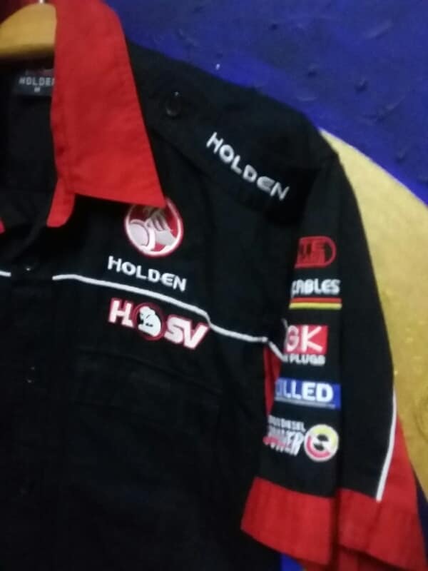 เสื้อมือสอง  HOLDEN  ไซร์  M เคาะเดียวครับ