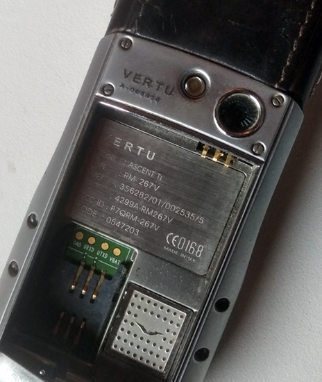 มือถือ VERTU สุดหรู สวยๆเลย หายากนะ ตัวนี้ made in UK