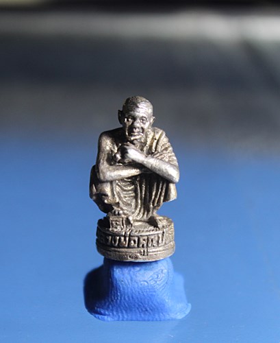 A836รูปหล่อเอกลักษณ์กริ่ง หลวงพ่อคูณ ปริสุทโธ วัดบ้านไร่ รุ่นเสาร์ 5 คูณพันล้าน เนื้อนวะ ปี37