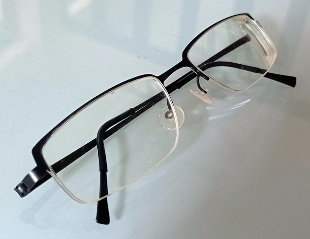 แว่นตา LINDBERG ของแท้ แว่นตาไทเนียมทำมือที่ดี ที่สุดที่บรรดา CEO เลือกใช้