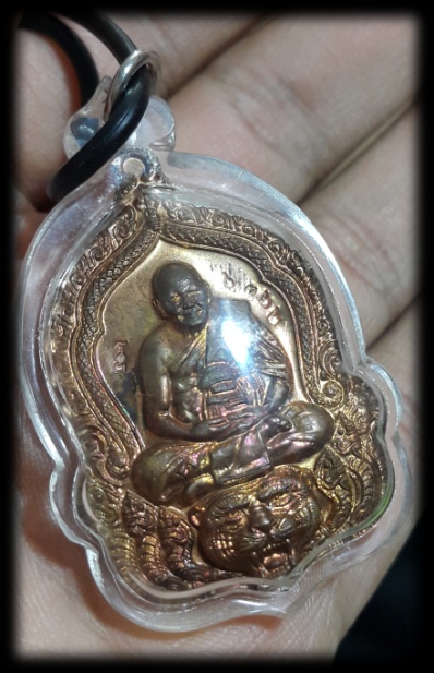 หลวงพ่อเปิ่น วัดบางพระ amazing เนื้อทองแดงห่วงตัน สวยเดิม คากล่อง