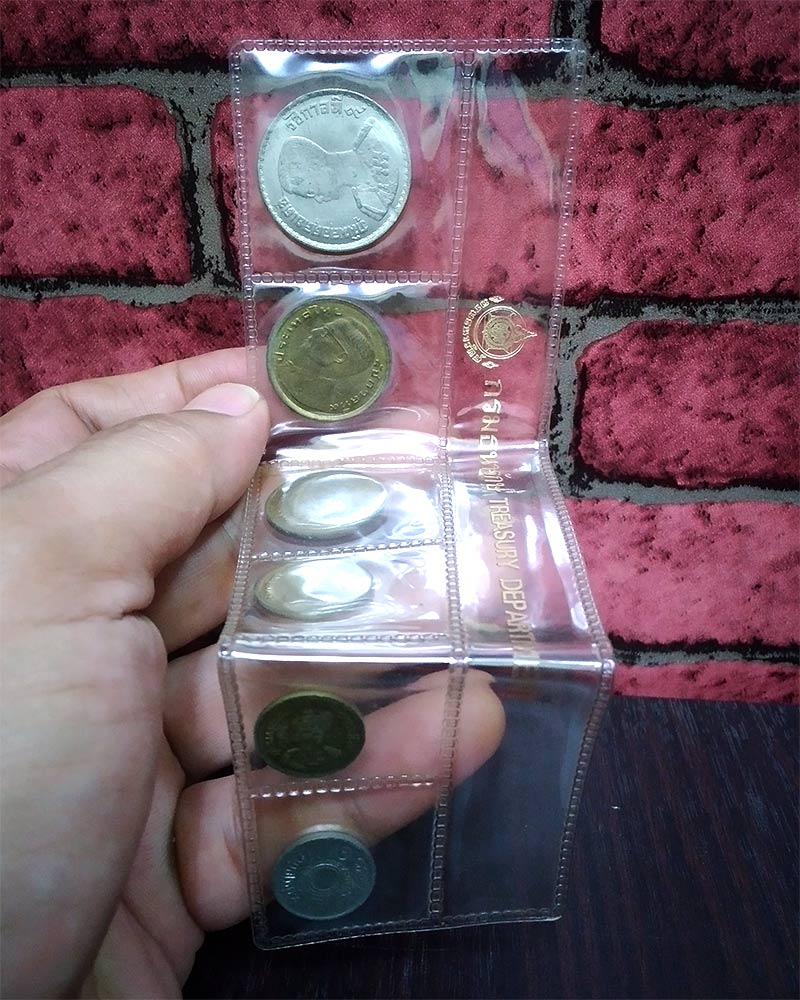 ชุดเหรียญสะสม กรมธนารักษ์