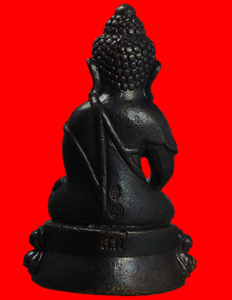 พระกริ่งวัดสุทัศน์ เนื้อสัมฤทธิ์ฐานปัดทองคำแท้ ปี2551 พร้อมกล่องกำมะหยี่เดิ