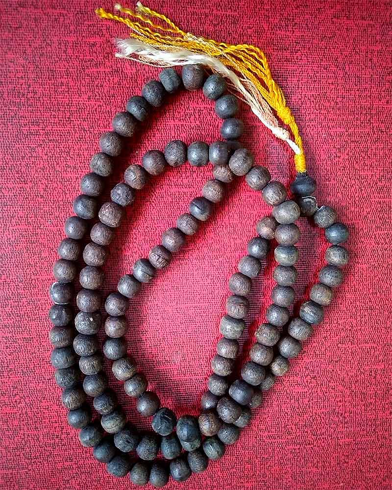 สร้อยประคำไม้เก่า