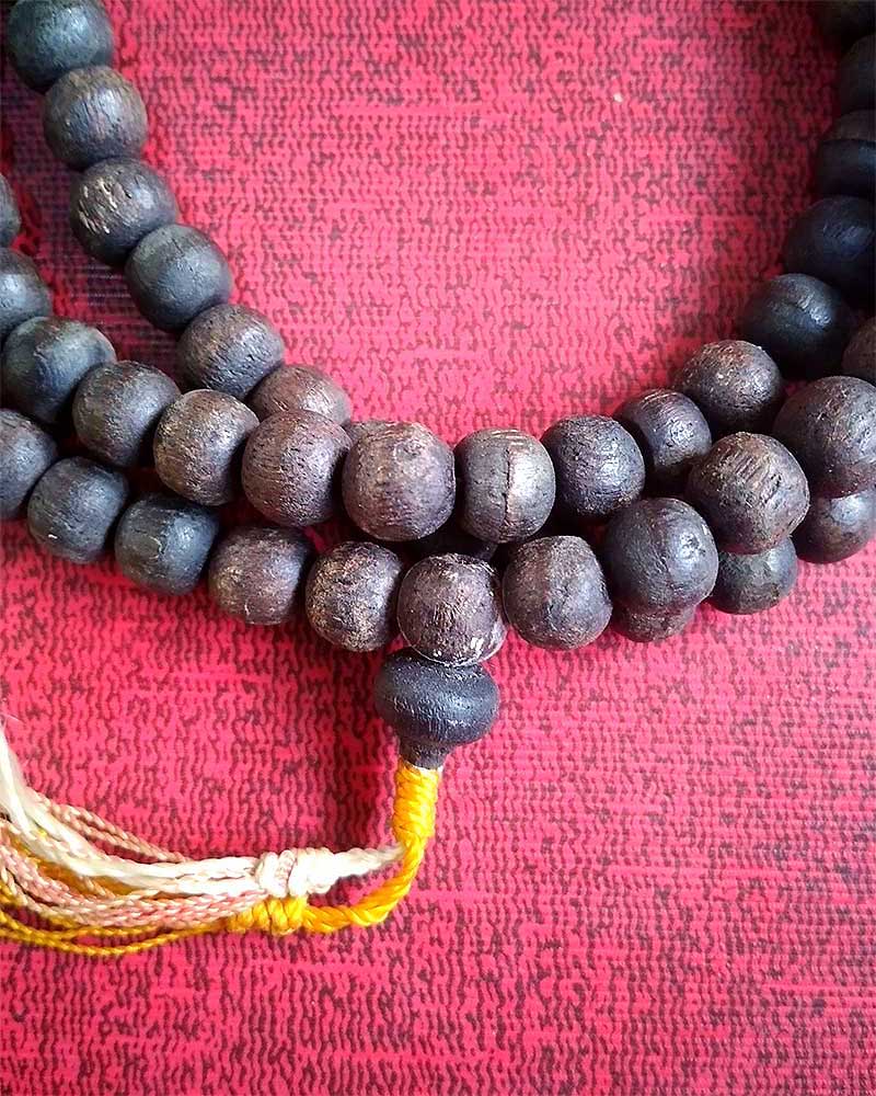 สร้อยประคำไม้เก่า