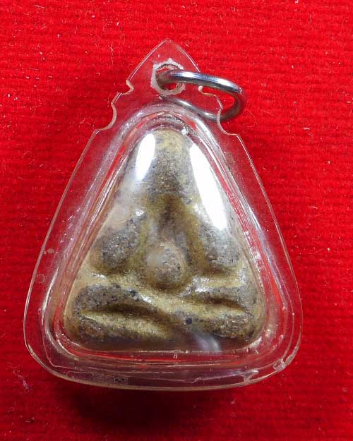  พระปิดตาหลังยันต์ไม่ทราบที่