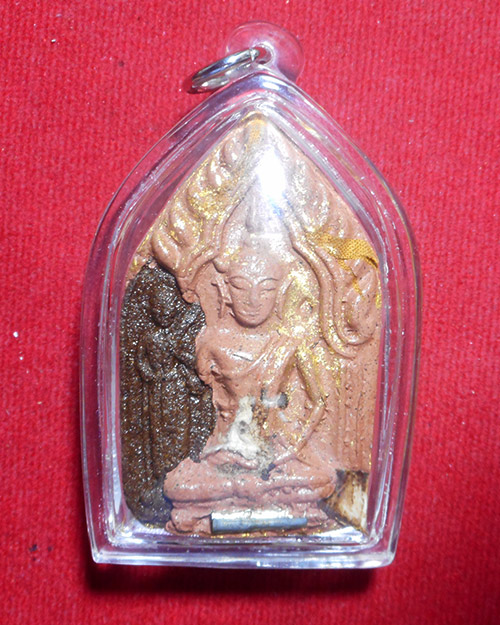 พระขุนแผน รุ่นนำโชค หลวงปู่ลี กุสลธโร วัดภูผาแดง จ.อุดรธานี