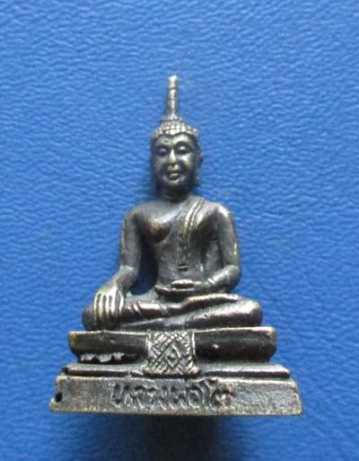 รูปหล่อหลวงพ่อโต วัดจอมคีรีนาคพรต  จ.นครสวรรค์