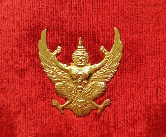 กล่องเครื่องราช กำมะหยี่สีแดง ตราครุฑทอง สวยสมบูรณ์ รวม 3 กล่อง สวยหรู มีคุณค่า ราคาเบาๆ