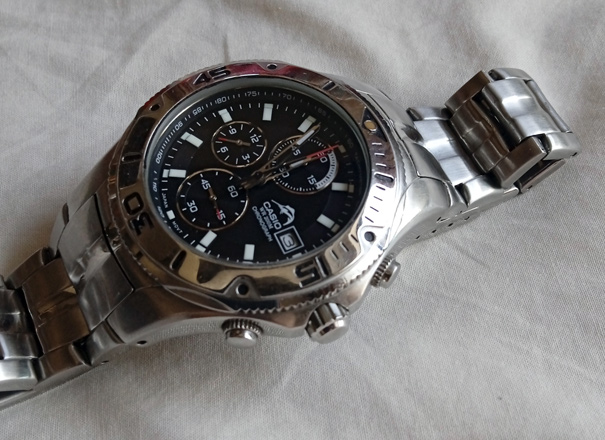 นาฬิกา CASIO ของแท้ รุ่นโลโก้ปลา CHRONOGRAPH WR200M สวยมาก
