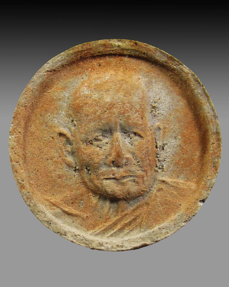 พระรูปเหมือนพิมพ์จันทร์ลอย(วัดเกาะ)หลวงปู่แหวน สุจินโณ วัดดอยแม่ปั๋ง จ.เชียงใหม่ ปี2517