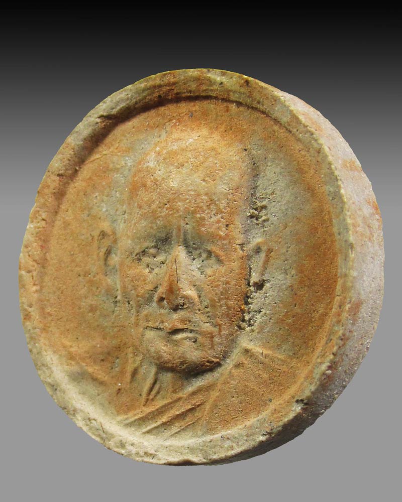 พระรูปเหมือนพิมพ์จันทร์ลอย(วัดเกาะ)หลวงปู่แหวน สุจินโณ วัดดอยแม่ปั๋ง จ.เชียงใหม่ ปี2517