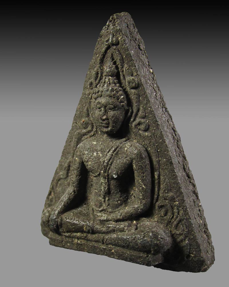 พระนางพญางิ้วดำ วัดมาบไผ่ อ.บ้านบึง จ.ชลบุรี ปี 2520(หลวงปู่แหวนแผ่เมตตา)