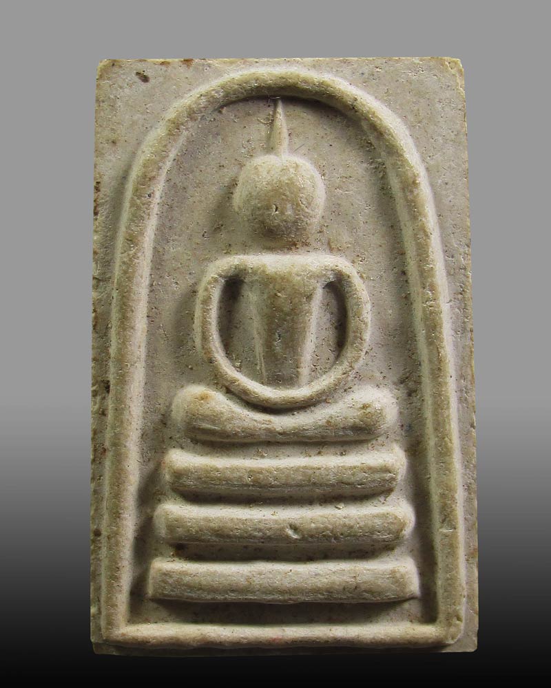 พระสมเด็จไกเซอร์ หลวงพ่อแพ วัดพิกุลทอง จ.สิงห์บุรี หลังรูปเหมือน ปี2514