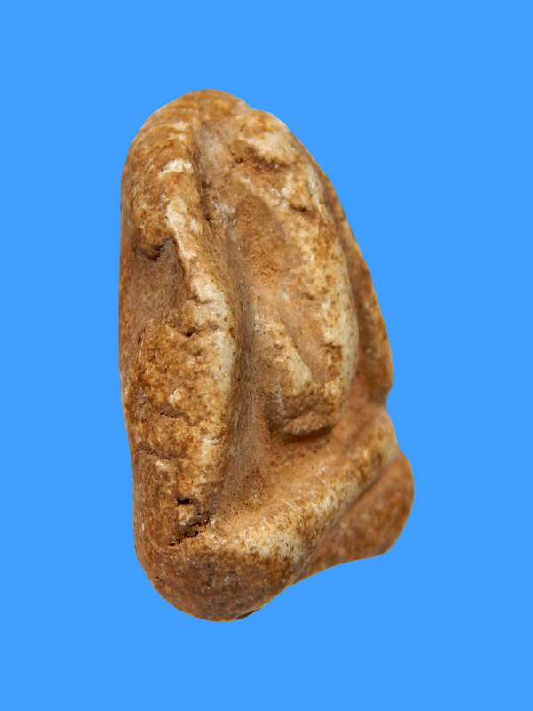 พระปิดตา เนื้อผงพุทธคุณ กรุวัดอัมพวา กรุงเทพฯ