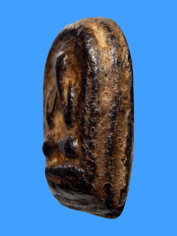 พระปิดตา หลวงพ่อฉ่ำ วัดท้องคุ้ง เนื้อผงคลุกรัก