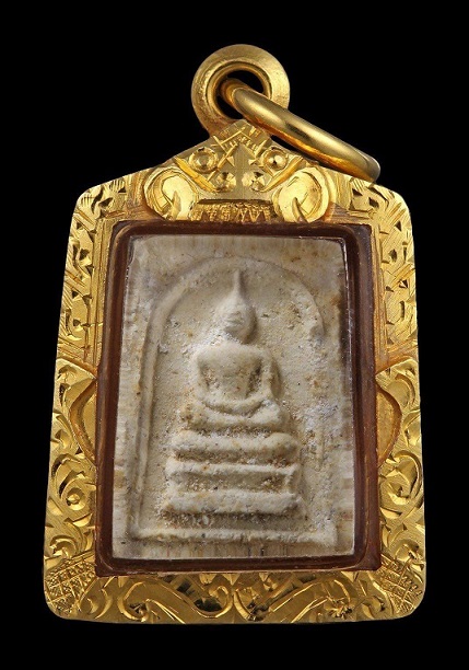 หลวงพ่อวงษ์ วัดปริวาส พร้อม เลี่ยมทอง คะแนน จิ๋ว