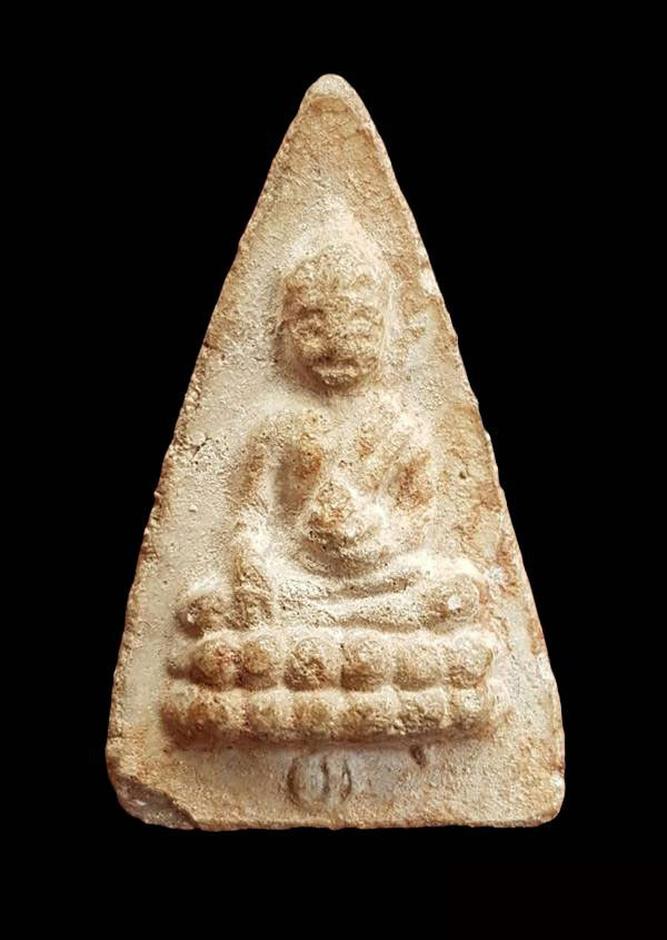 พระพุทโธน้อย พิมพ์ใหญ่ แป้นอะ ติ่งใต้บัว เนื้อผง ปี 2494 คุณแม่บุญเรือน โตงบุญเติม