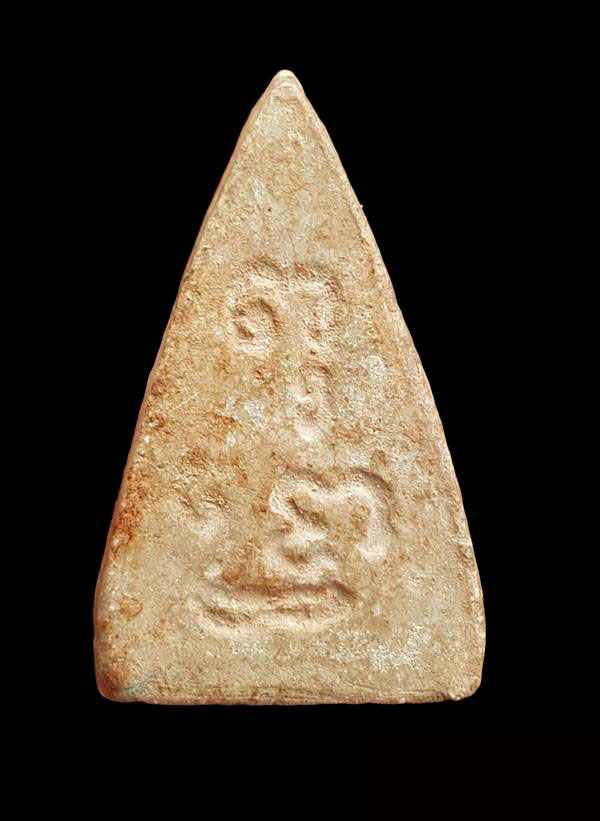 พระพุทโธน้อย พิมพ์ใหญ่ แป้นอะ ติ่งใต้บัว เนื้อผง ปี 2494 คุณแม่บุญเรือน โตงบุญเติม