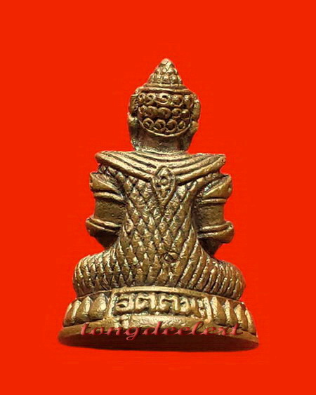 พระชัยวัฒน์ตะละกุล(พระชัยวัฒน์จักรพรรดิ์) หลวงพ่ออุตตมะ วัดวังก์วิเวการาม จ.กาญจนบุรี สวยมากค่ะ
