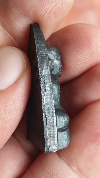 ปั๊มหลังหลังหนังสือ หลวงปูทวดพิมพ์ ปรกโพธ์ ออกวัดพะโค๊ะ ปี2506 จังหวัดสงขลาไม่อุดกริ่ง 