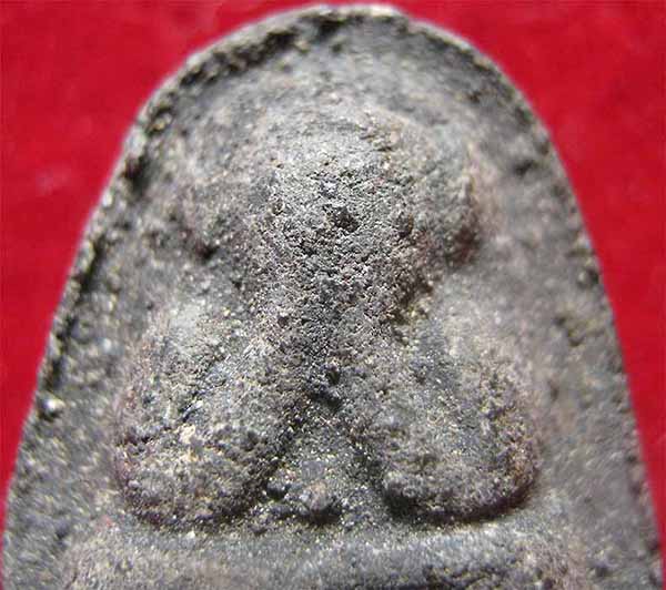 พระปิดตาหลวงปู่เฮี้ยง วัดป่าฯ พ.ศ.๒๕๐๘ พิมพ์ปีกกว้างหลังแบบ+บัตรรับรองพระแท้*210