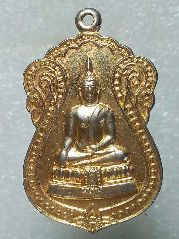 เหรียญ ๖ รอบ ปี ๒๒ สมเด็จพระวันรัต วัดโสมนัสวิหาร เนื้อกะไหล่ทอง
