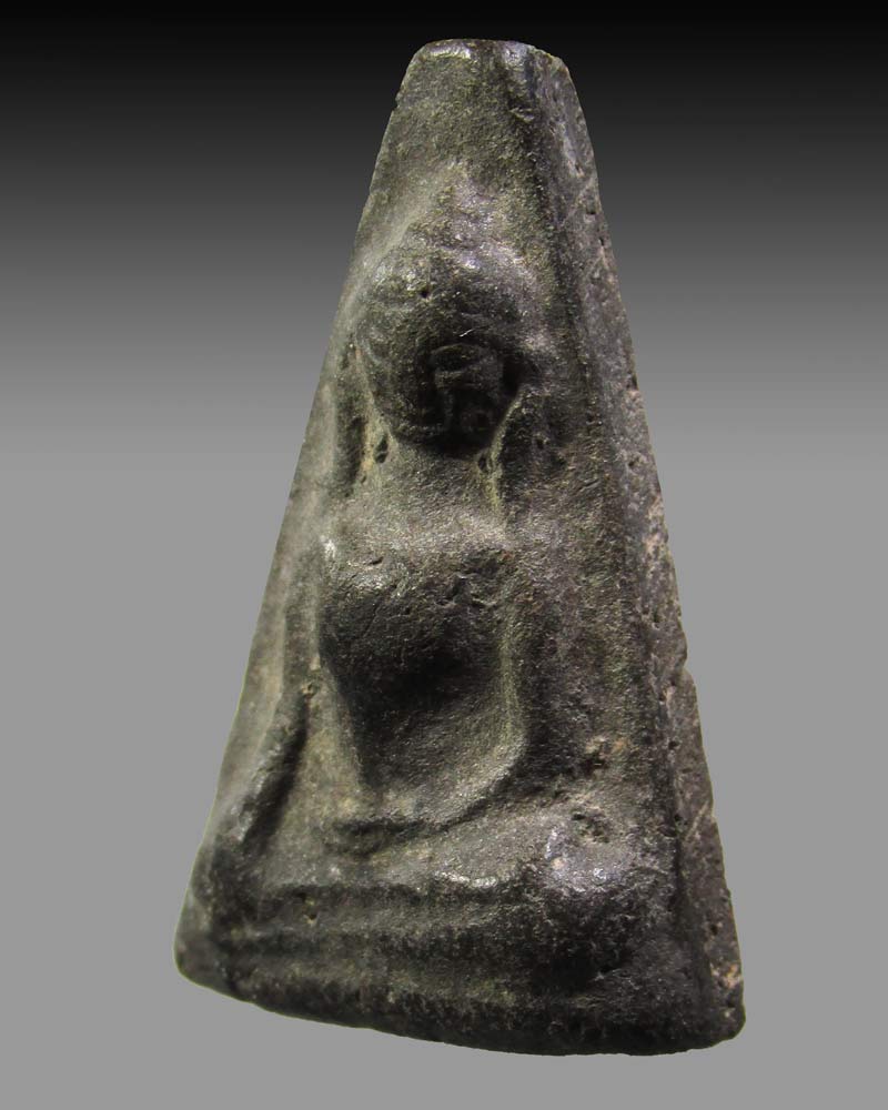 พระอู่ทองออกศึก (พิมพ์ผงสุพรรณ)รุ่นจงอางศึก วัดพระศรีรัตนมหาธาตุ สุพรรณบุรี ปี 2510