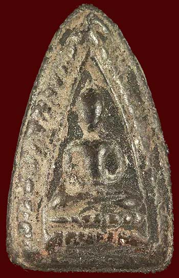 *พุทธชินราชกลีบบัวหลังยันต์ หลวงปู่ดี วัดเทวสังฆาราม (วัดเหนือ) กาญจนบุรี เนื้อดินเผาจุ่มรัก*