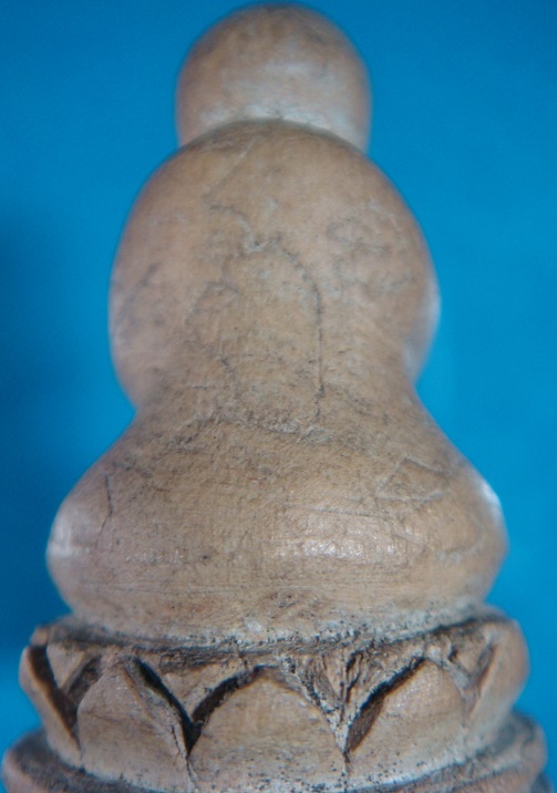 *** พระปิดตาไม้แกะ มีจาร สวยครับ ***