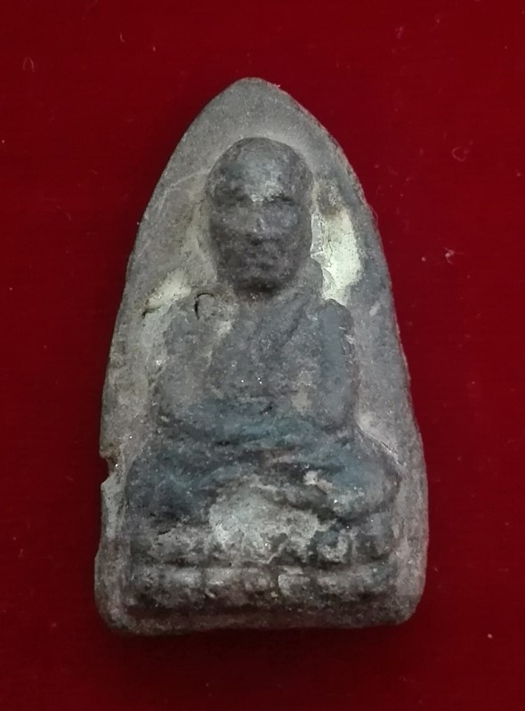 หลวงปู่ทวด เนื้อว่าน เก่า ๆ 