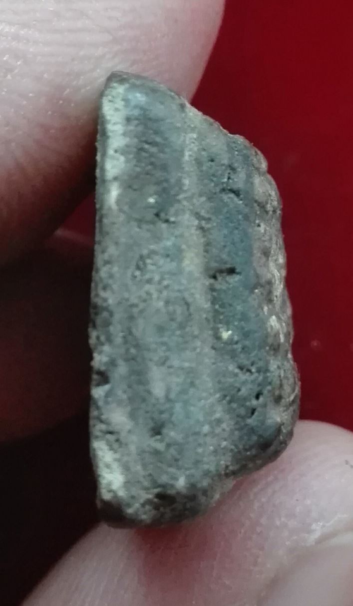 หลวงปู่ทวด เนื้อว่าน เก่า ๆ 