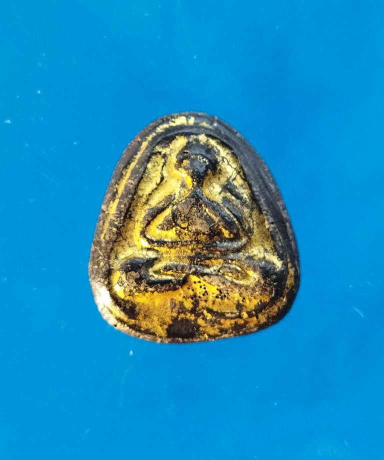 " เคาะเดียว " พระปิดตา ลงรักปิดทอง เก่า ๆ สวยครับ