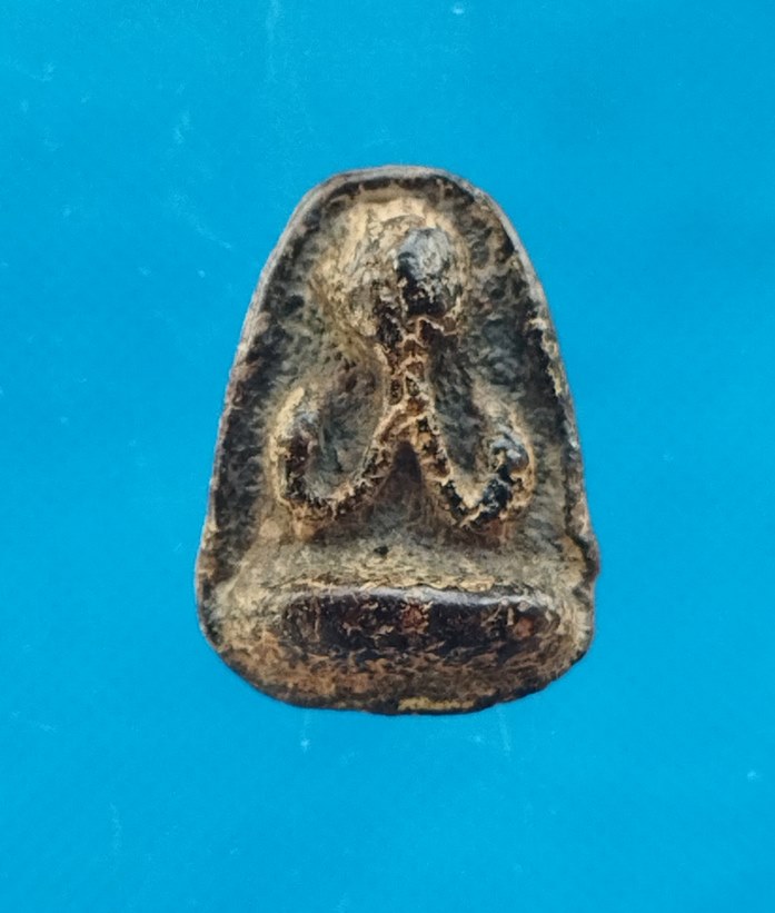 " เคาะเดียว " พระปิดตา เนื้อว่าน คลุกรัก 